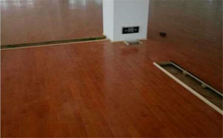 柞木運(yùn)動(dòng)體育地板生產(chǎn)廠(chǎng)家