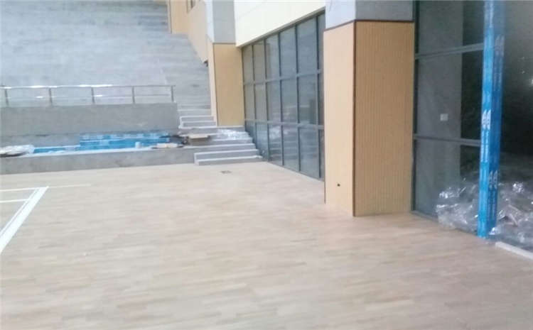 24mm厚實(shí)木運(yùn)動(dòng)地板價(jià)格