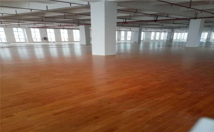 橡膠木體育木地板批發(fā)