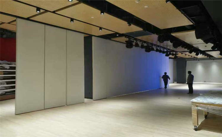 硬木企口實(shí)木運(yùn)動(dòng)地板批發(fā)