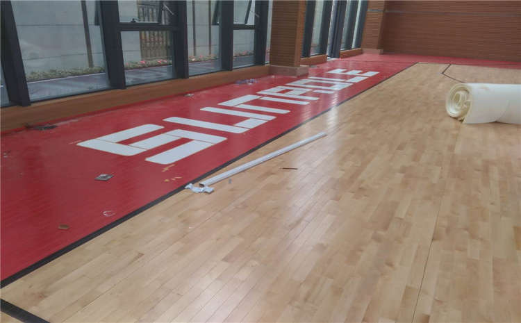 舞蹈室木地板選擇什么材質(zhì)好