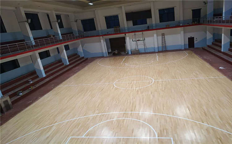 福建安裝運(yùn)動木地板工程施工