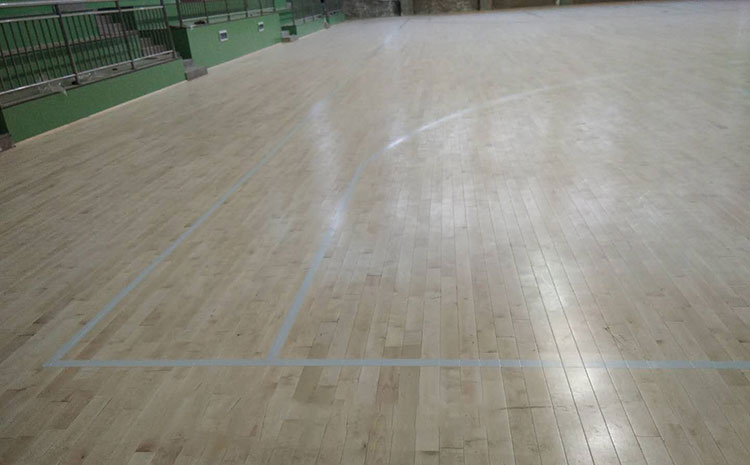 楓木體育木地板怎么翻新