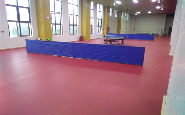 五角楓實木運動地板廠家哪家好？