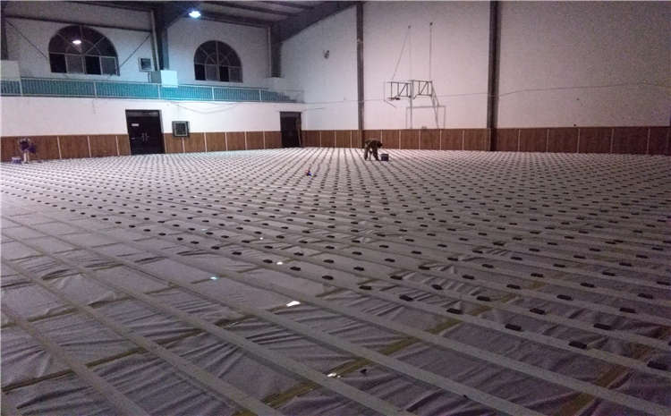 硬木企口籃球場(chǎng)木地板多少錢一平米？