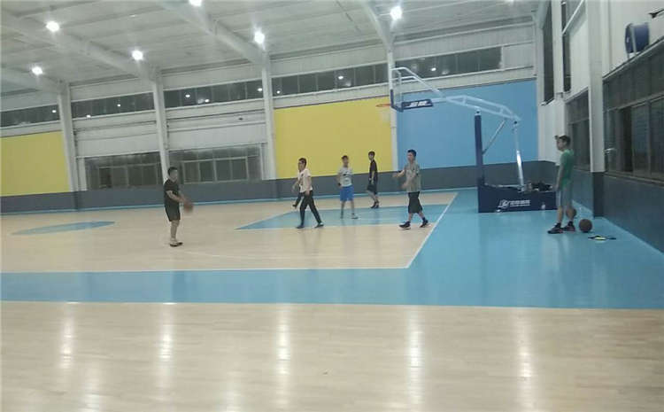 俄勒岡松羽毛球館木地板價(jià)格是多少錢？