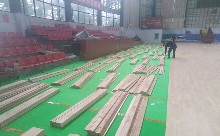 指接板運動體育地板多少錢一平米?