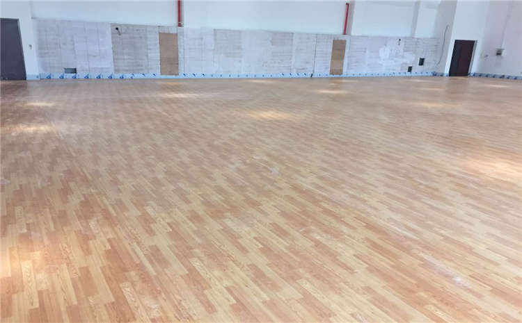 北京楓木實(shí)木運(yùn)動(dòng)地板哪個(gè)品牌好