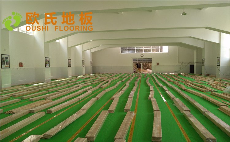 云南省紅河州個舊市綠春小學(xué)體育館木地板項(xiàng)目——?dú)W氏實(shí)木運(yùn)動地板