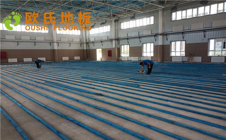 新疆獨山子虹園小區(qū)體育館木地板項目